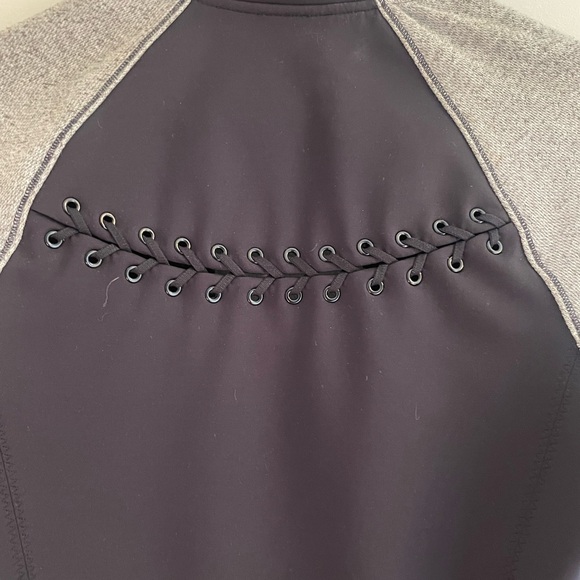 Lululemon bomber baseball style jacket size 6 - Picture 4 of 4